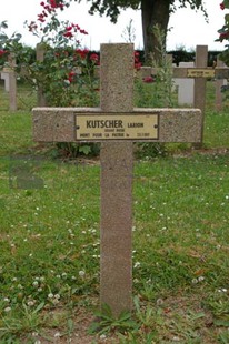 Le Cateau Military Cemetery - Kutscher, Larion